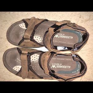 mephisto alligator sandals